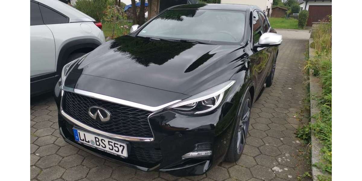INFINITI Q30 91.000 km 17.600 € Prittriching 86931