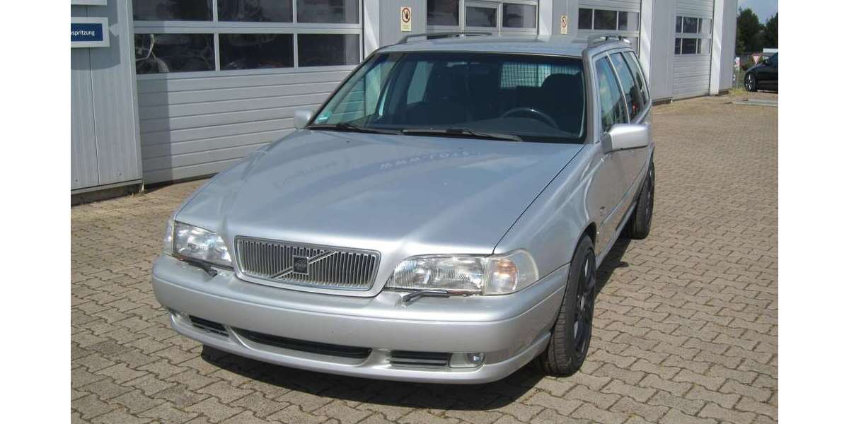Volvo V70 239.014 km 4.700 &euro; Kirchlengern 32278
