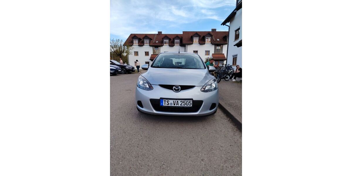 Mazda 2 169.000 km 2.400 &euro; Tacherting 83342