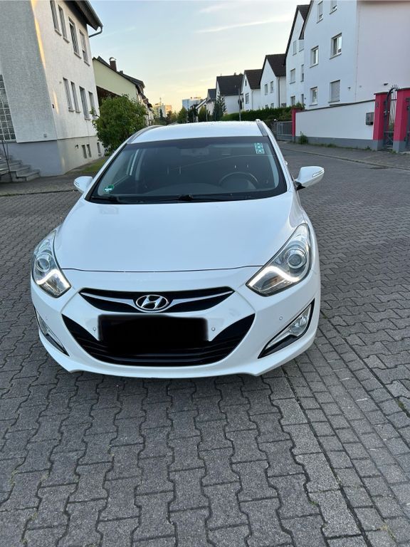 Hyundai i40 160.000 km 6.700 € Dietzenbach 63128