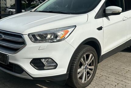 Ford Kuga 166.000 km 8.290 &euro; Minden 32427