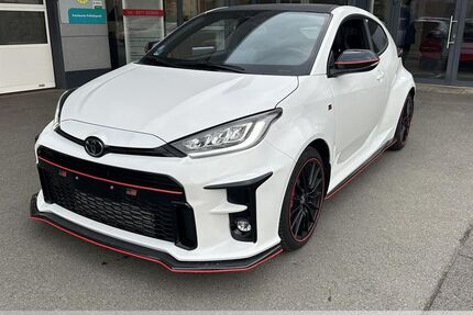 Toyota Yaris 12.800 km 33.899 &euro; Chemnitz 09125