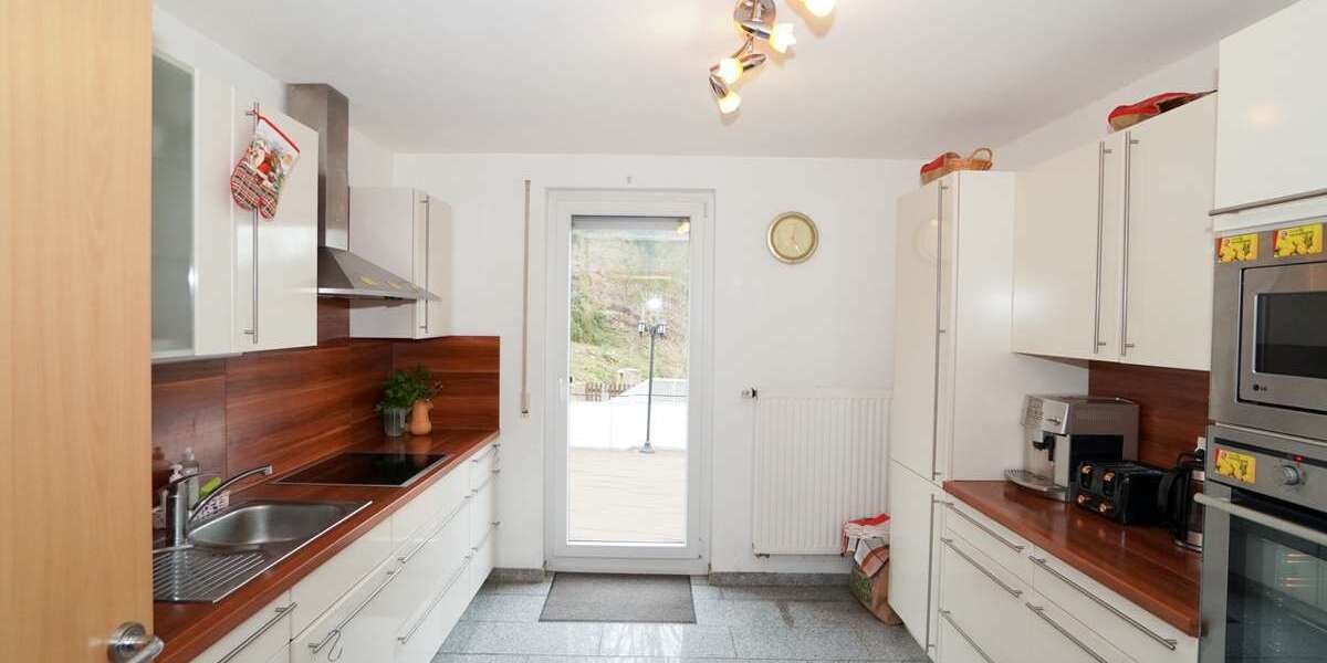 Einfamilienhaus Bad Karlshafen - 14 Zimmer, 150 m&sup2;, 499.000&euro; | Angebot:26781545