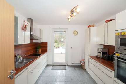Haus Bad Karlshafen - 14 Zimmer, 150 m&sup2;, 499.000&euro; | Angebot:26781545
