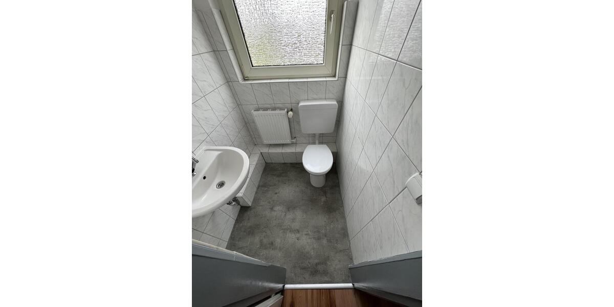 Dachgeschoßwohnung Hattingen - 2.5 Zimmer, 63 m&sup2;, 580&euro; | Angebot:25614451