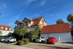 Sonnige, hochwertig ausgestattete Wohnung mit Balkon und Garage zimmer