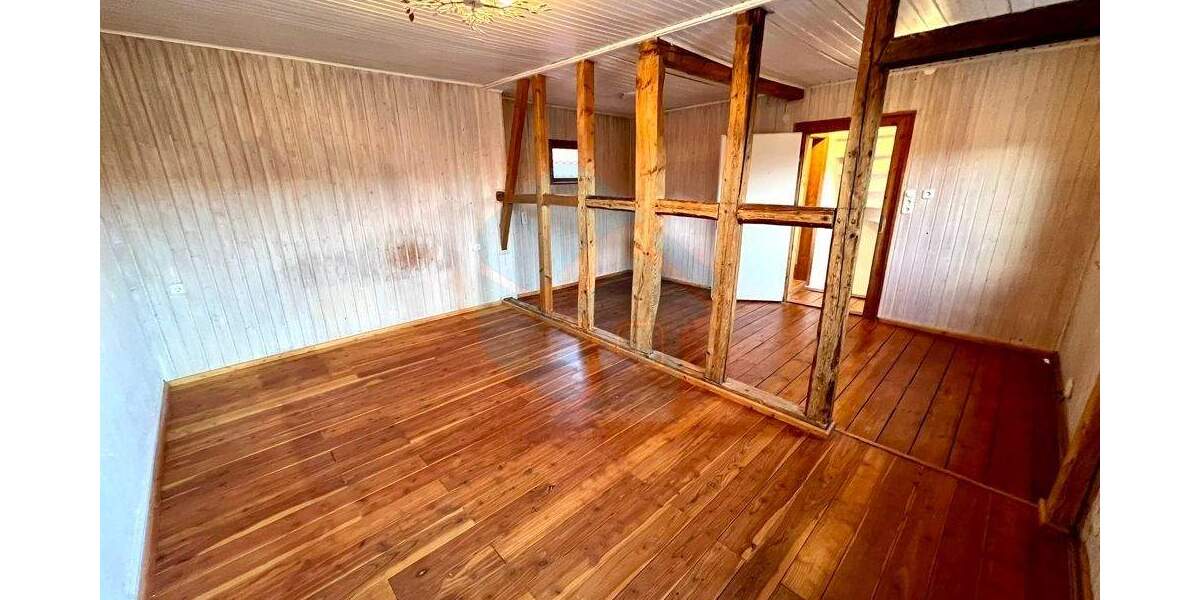 Einfamilienhaus Butzbach / Hoch-Weisel Hoch-Weisel - 5 Zimmer, 129 m&sup2;, 179.000&euro; | Angebot:25385969