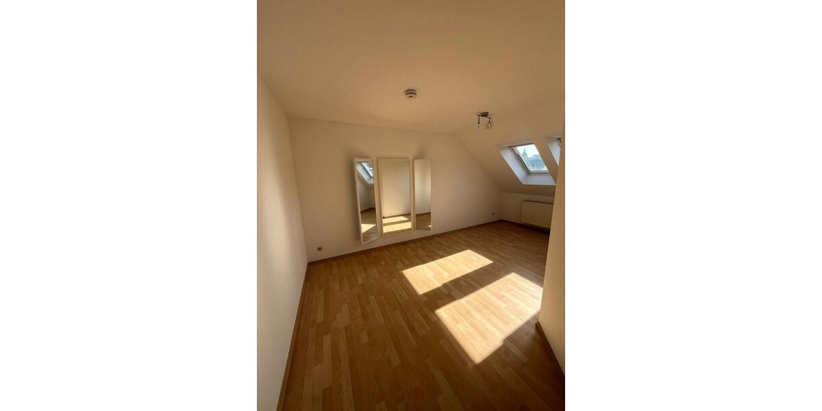 Dachgeschoßwohnung Nattheim - 3 Zimmer, 73 m&sup2;, 790&euro; | Angebot:26062428