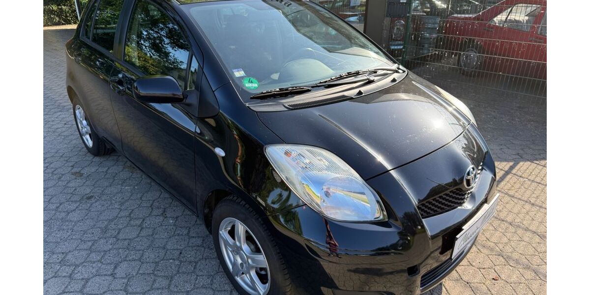 Toyota Yaris 152.600 km 2.950 &euro; Beverstedt 27616