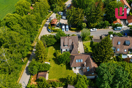 WINDISCH - Großes Grundstück mit Altbestand für ein MFH + Doppelhaus in Ortsrandlage von Gröbenzell - Grundstück Gröbenzell | Angebot:26799220
