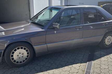 Mercedes-Benz 190 229.000 km 9.900 &euro; Moers, Stadt 47443