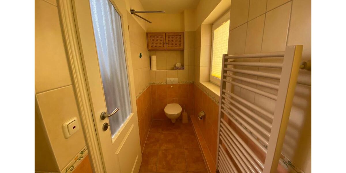 Etagenwohnung Rostock - 5 Zimmer, 160 m&sup2;, 2.360&euro; | Angebot:26268964