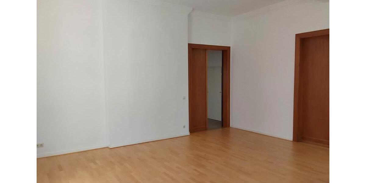 Etagenwohnung Arnstadt - 2 Zimmer, 96 m&sup2;, 620&euro; | Angebot:26624701