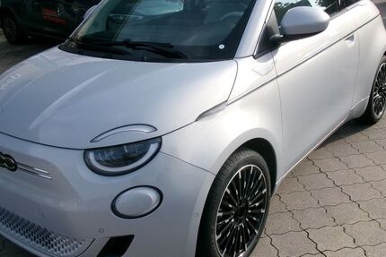 Fiat 500e 2.500 km 26.990 &euro; Lübeck 23554
