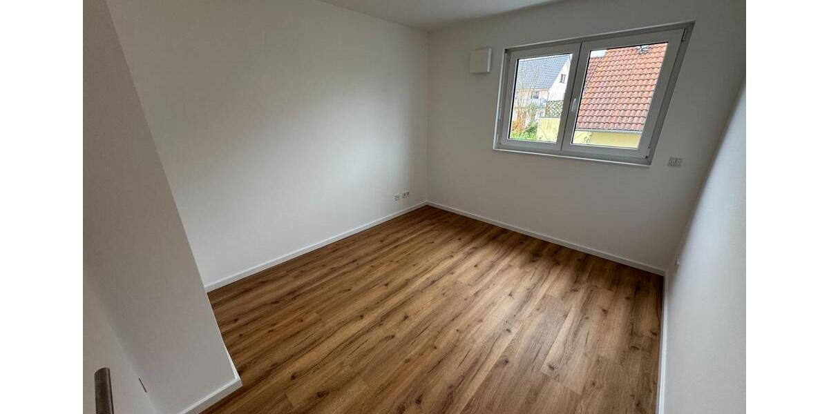 Etagenwohnung Neunkirchen-Seelscheid Seelscheid - 2 Zimmer, 100 m&sup2;, 1.350&euro; | Angebot:23845451