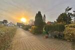 Absolute Privatsphäre, 5 Min. bis Moers! XL Süd-West-Garten auf 165 m2, 4,5 Z., 1824 m2 Grundstück.