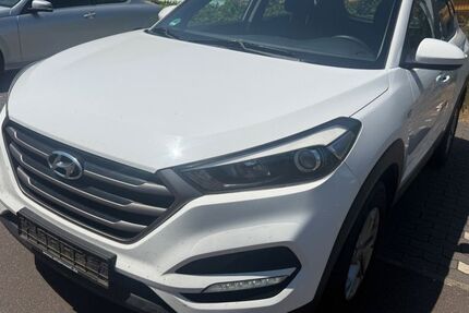 Hyundai TUCSON 340.000 km 6.490 &euro; Schweich-Issel 54338