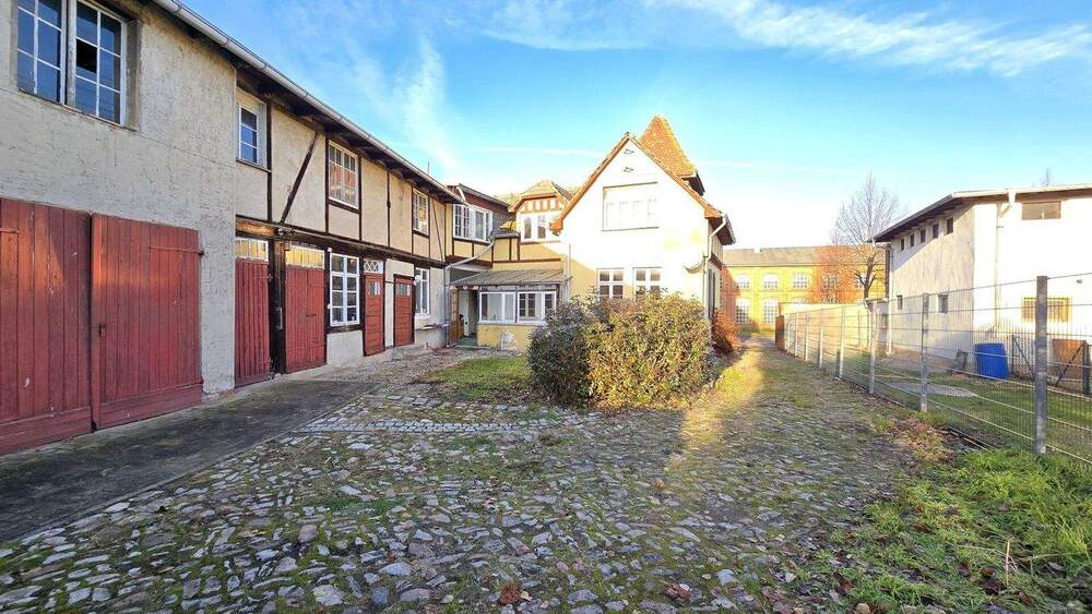 Einfamilienhaus Wanzleben Seehausen - 7 Zimmer, 200 m&sup2;, 83.500&euro; | Angebot:25112036