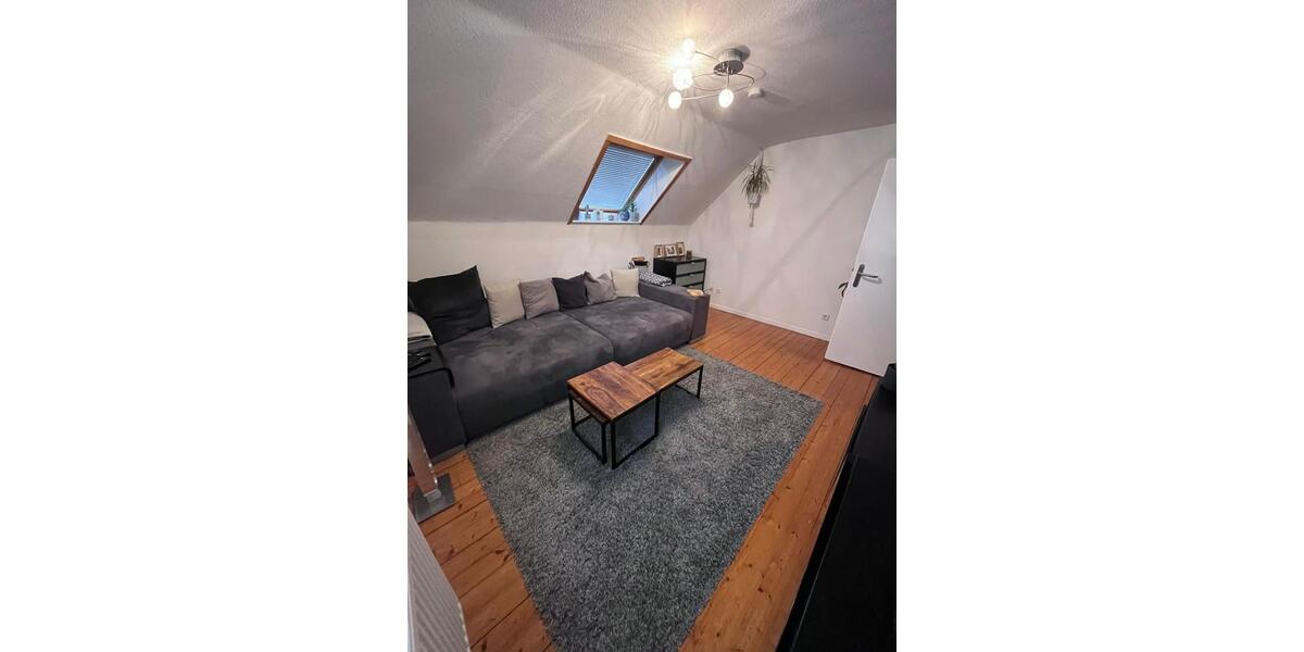 Dachgeschoßwohnung Hanau Großauheim - 3.5 Zimmer, 75 m&sup2;, 900&euro; | Angebot:24839413