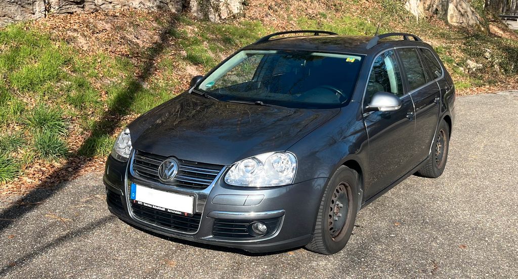 VW Golf 226.000 km 2.350 &euro; Remshalden 73630
