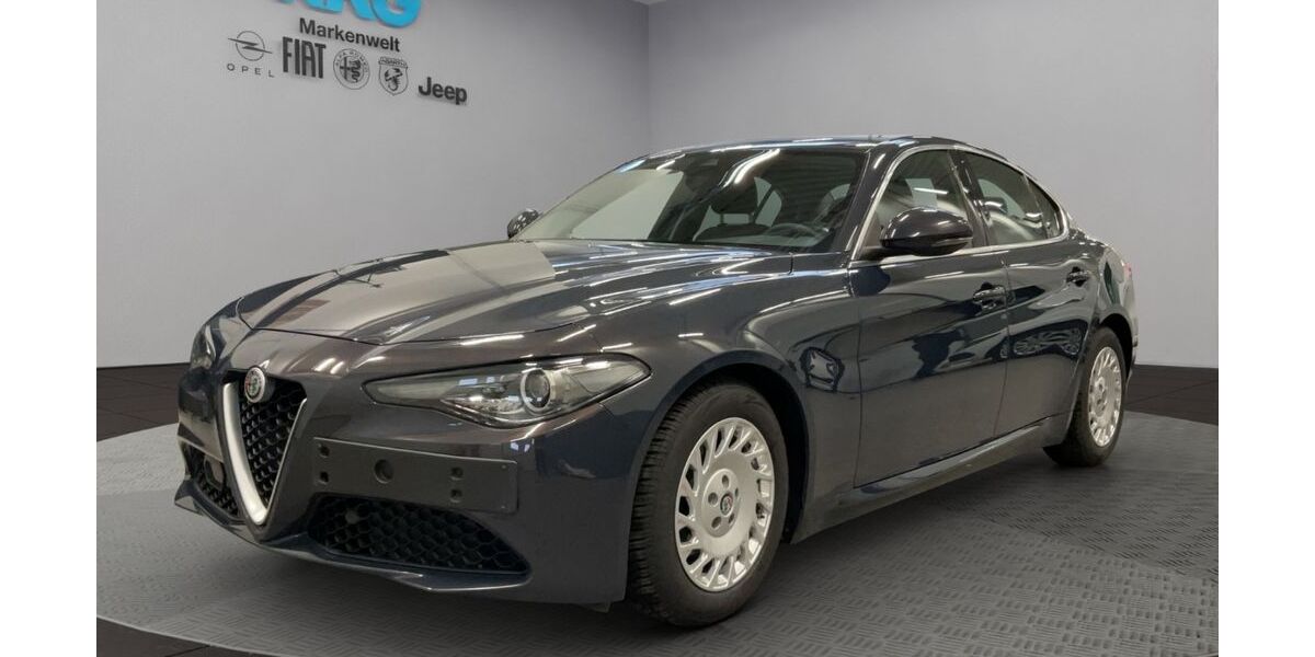 Alfa Romeo Giulia 110.500 km 17.990 &euro; Bornheim 53332