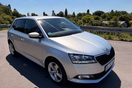 Skoda Fabia 74.500 km 10.290 &euro; Offenbach 63075