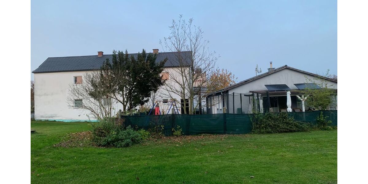 Zwei Einfamilienhäuser mit viel Platz im Zentrum von 84085 Langquaid - Einfamilienhaus Langquaid | Angebot:26624418