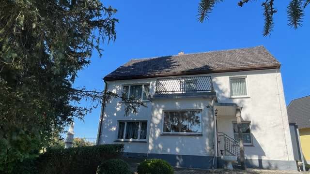 Haus zum Kaufen in MarkersdorfOT Friedersdorf 110.000 € 140 m²