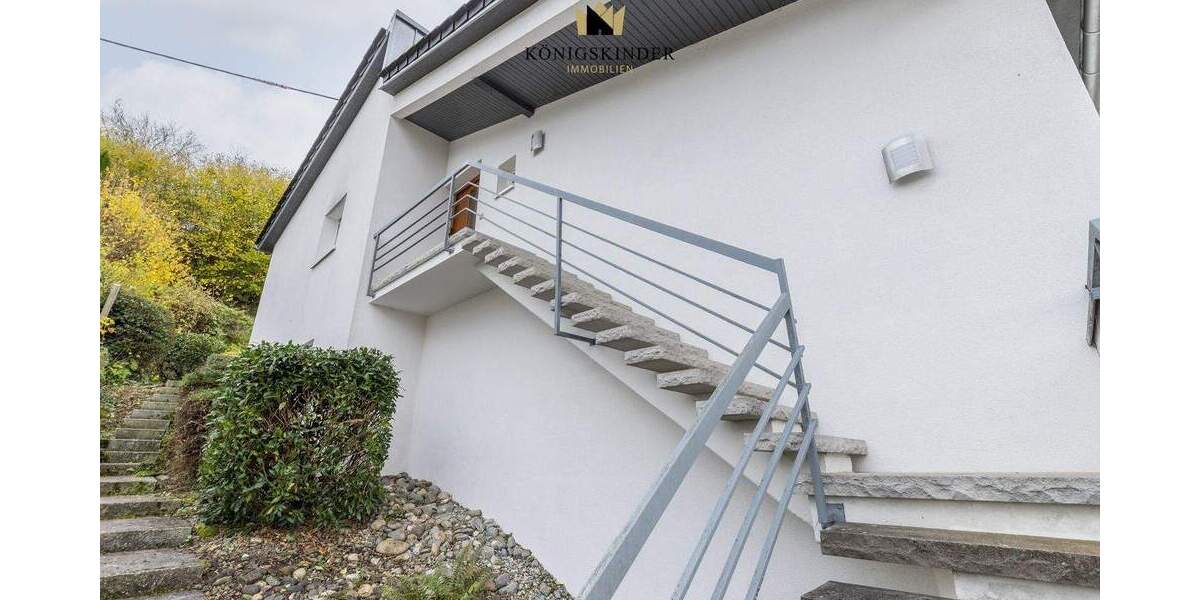 Einfamilienhaus Wernau - 8 Zimmer, 255 m&sup2;, 790.000&euro; | Angebot:25210817