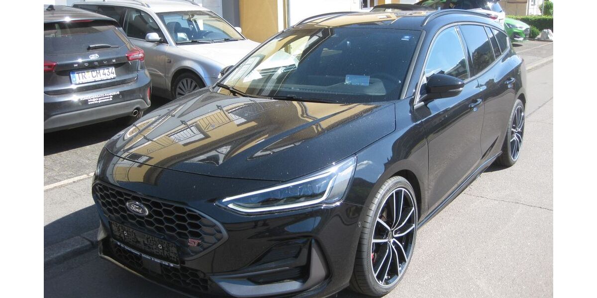 Ford Focus 6.900 km 33.500 &euro; Schoden 54441