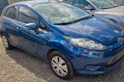 Ford Fiesta 299.000 km 1.300 &euro; Bad Kreuznach 55543
