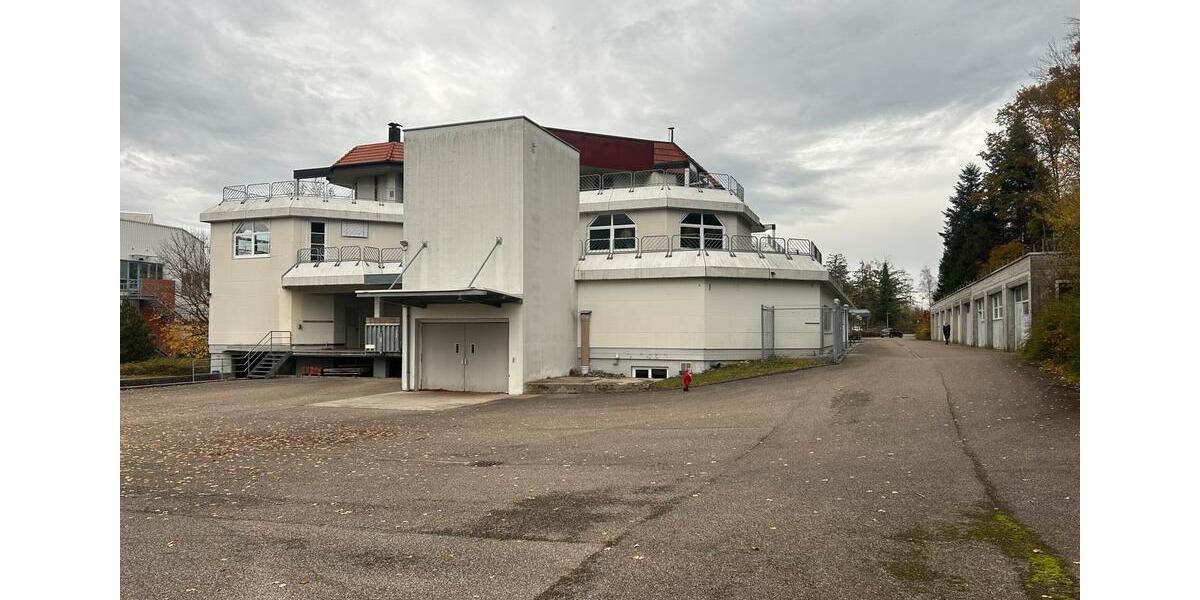 Gewerbegebäude in Neukirch zimmer