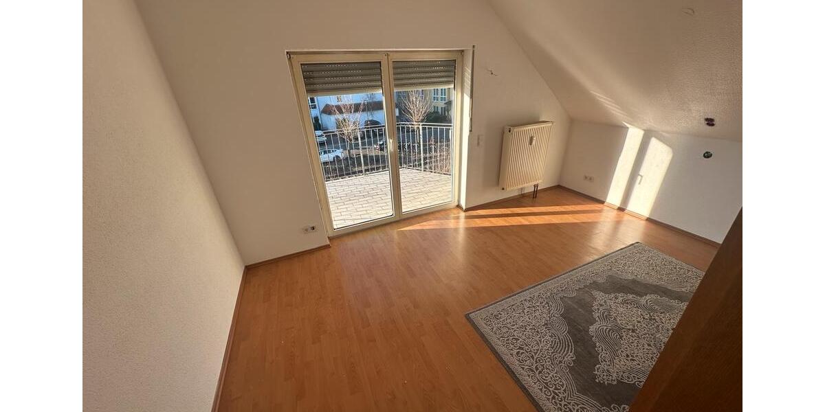 Großzügige 5ZKB Dachgeschosswohnung mit 2 Balkonen 5 zimmer