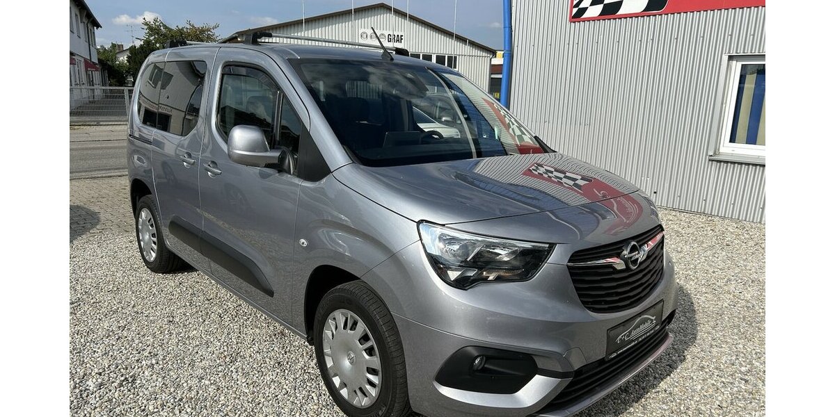 Opel Combo 1.2i Edition 1.HAND Tempomat DAB PDC 54.200 km 15.500 &euro; Altdorf 84032