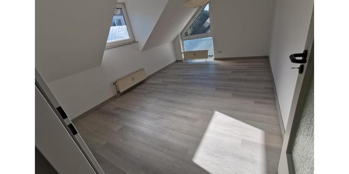 Dachgeschoßwohnung Kassel Philippinenhof-Warteberg - 2 Zimmer, 33 m&sup2;, 84.000&euro; | Angebot:27016003