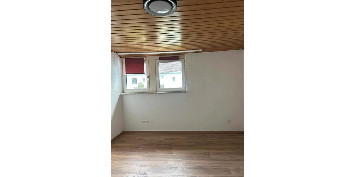 Dachgeschoßwohnung Lichtenfels - 4 Zimmer, 85 m&sup2;, 150.000&euro; | Angebot:26057932