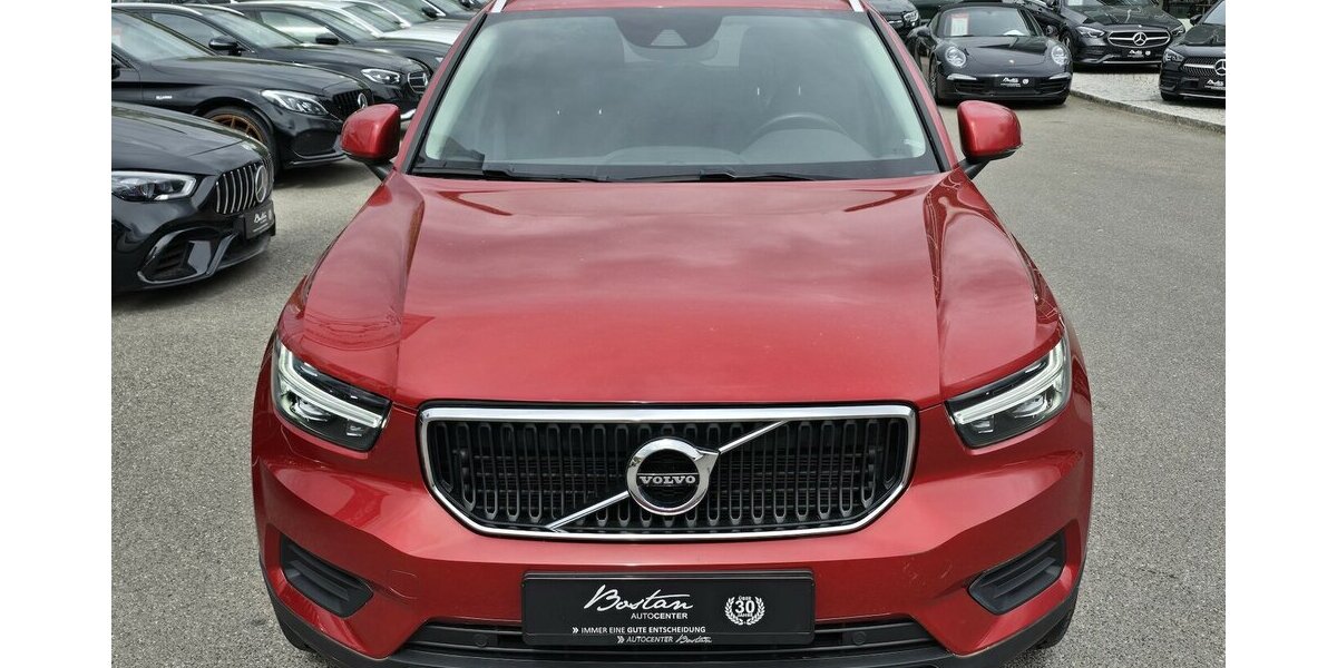 Volvo XC40 T4 MOMENTUM AWD/KLIMA/LEDER/ PRO-PAKET/LED 52.808 km 26.900 &euro; Villingen-Schwenningen 78054