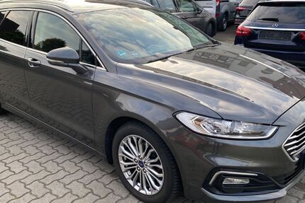 Ford Mondeo 156.430 km 12.590 € Zwickau 08058