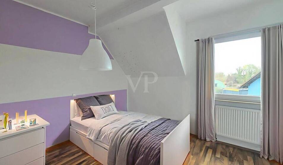 Charmantes Einfamilienhaus - überwiegend modernisiert und vielseitig nutzbar!