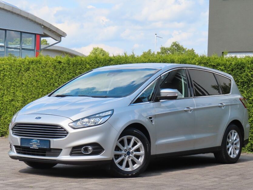 Ford S-Max 124.000 km 10.800 € Bad Lippspringe 33175