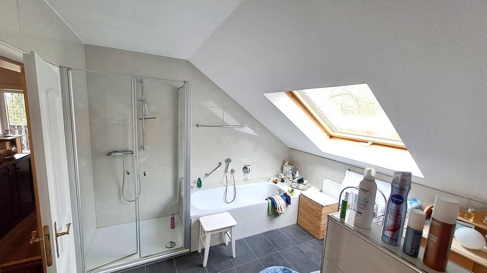 Einfamilienhaus Kaufungen - 8 Zimmer, 224 m&sup2;, 549.000&euro; | Angebot:26099652