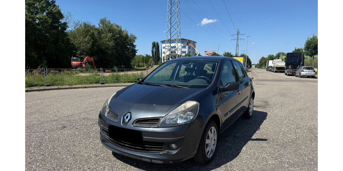Renault Clio 171.000 km 1.999 &euro; lahr 77933
