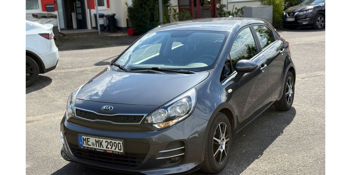 Kia Rio 70.199 km 7.400 &euro; Langenfeld 40764