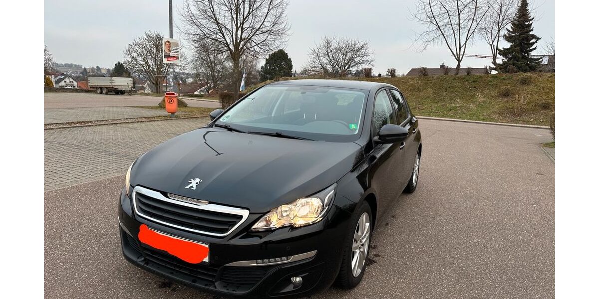Peugeot 308 99.870 km 10.500 &euro; Berlin 13057
