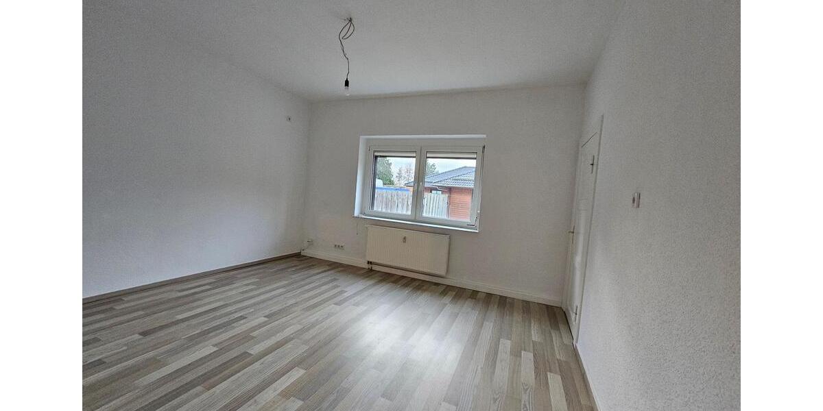 Erdgeschoßwohnung Lauchhammer - 3 Zimmer, 53 m&sup2;, 318&euro; | Angebot:25918268