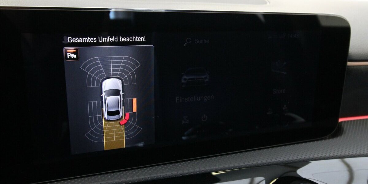 Mercedes-Benz A 180 Limousine AMG Line NAVI+LED+ALU18+TEMPOMAT 49.369 km 22.500 &euro; Hagenow 19230