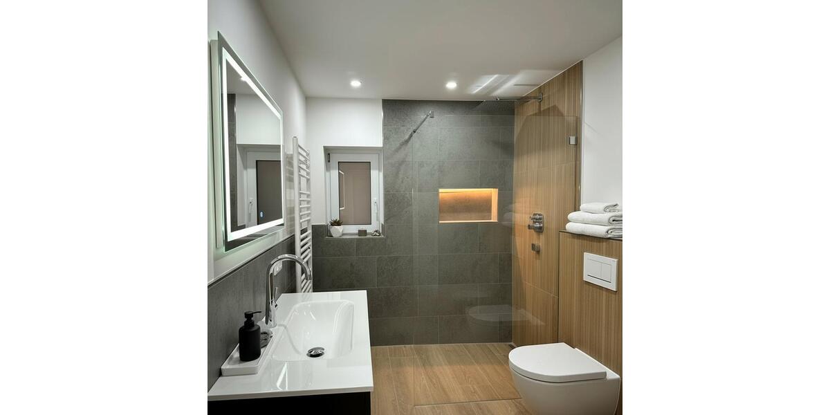 Einfamilienhaus Würzburg Sanderau - 7 Zimmer, 188 m&sup2;, 2.990&euro; | Angebot:26326326