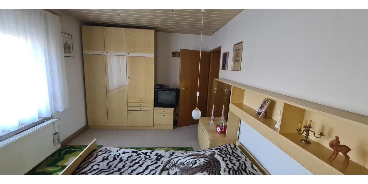 Herbstidyll: abseits gelegenes Einfamilienhaus mit großem Grundstück - Einfamilienhaus Großeutersdorf | Angebot:27346429