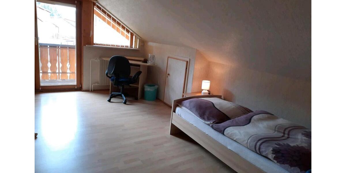 Einfamilienhaus Furtwangen im Schwarzwald - 13 Zimmer, 300 m&sup2;, 475.000&euro; | Angebot:25322574