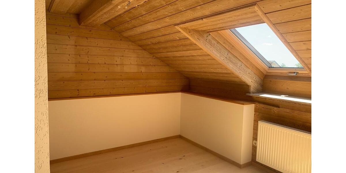 Dachgeschoßwohnung Salzweg - 3.5 Zimmer, 104 m&sup2;, 900&euro; | Angebot:26408502